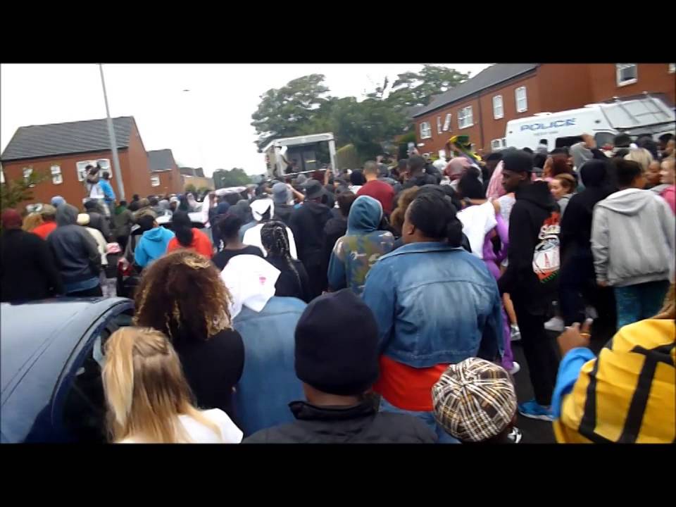 Leeds Caribbean Carnival  Jouvert  morning 2014b