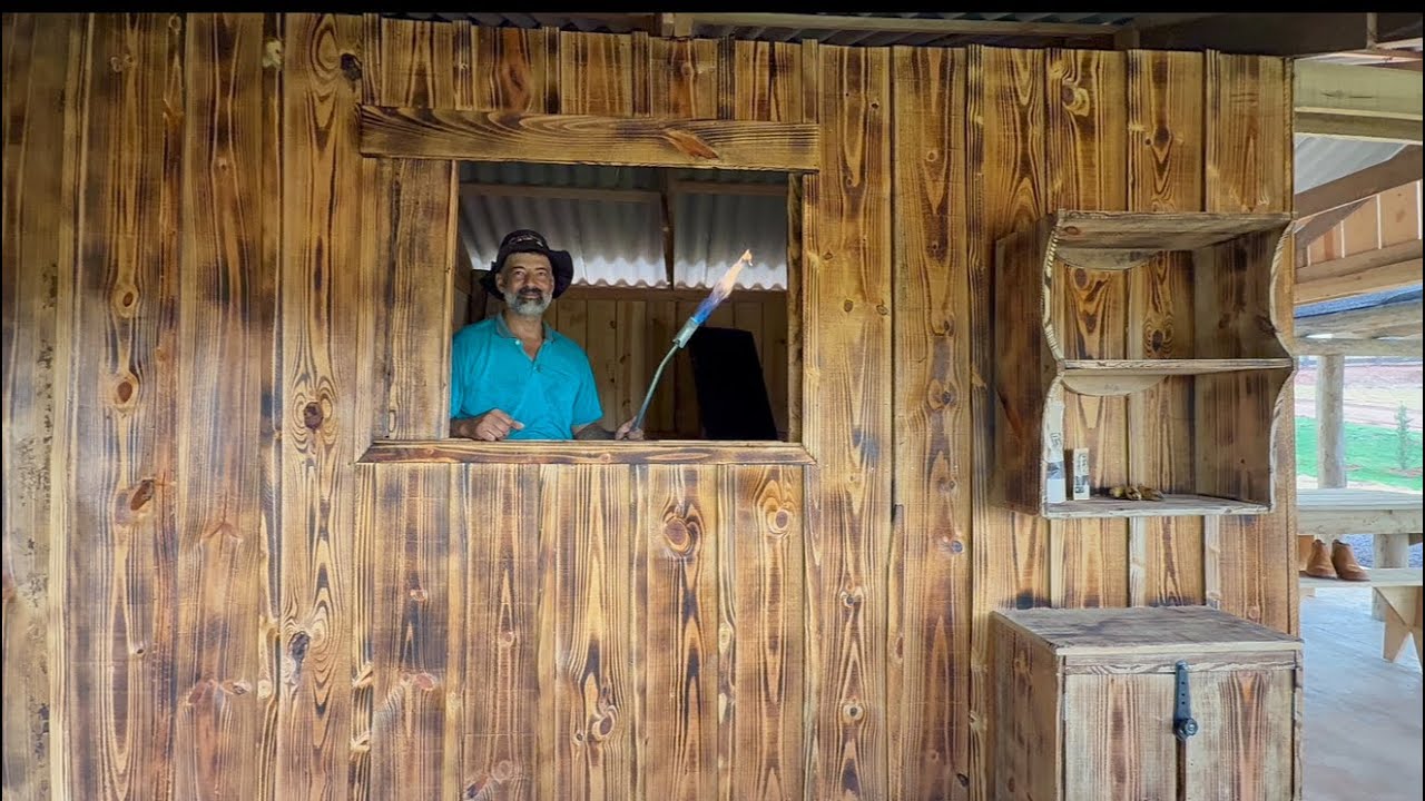 Rancho simpl&atilde;o j&aacute; quase todo queimado # infelizmente o cowboy passou por um momento muito triste&hellip;