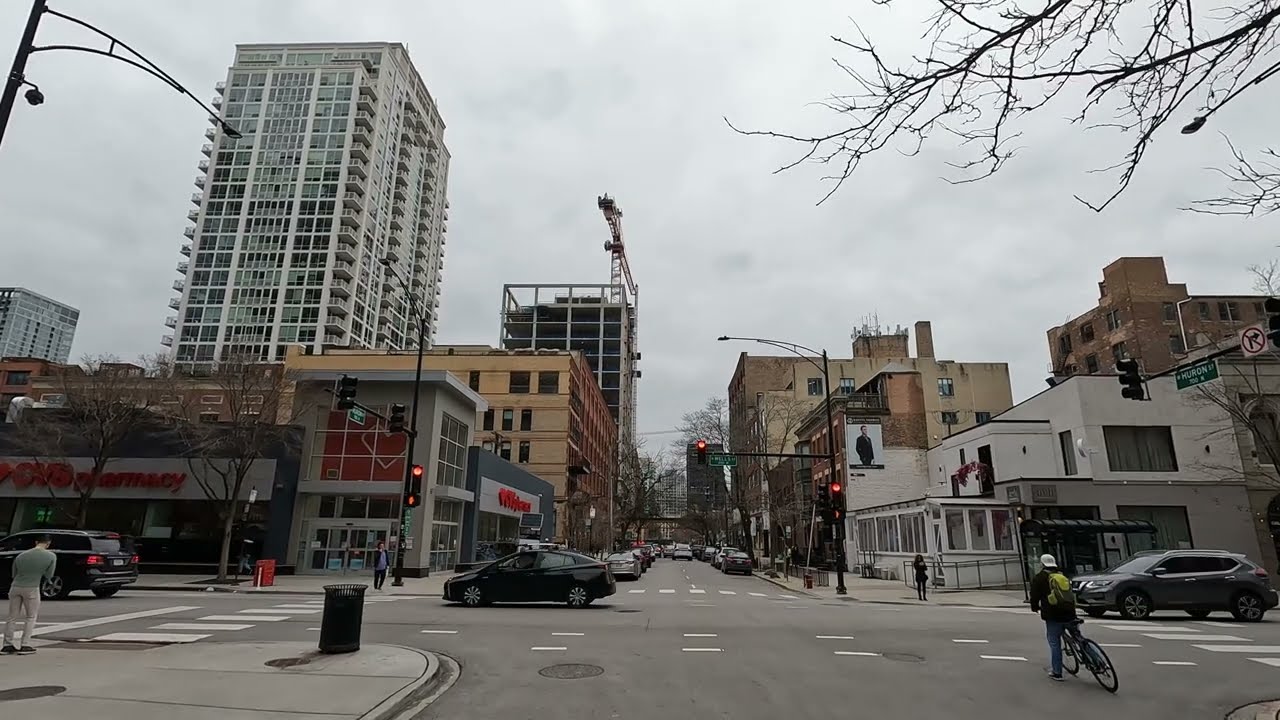 Huron Street Downtown Chicago 4K