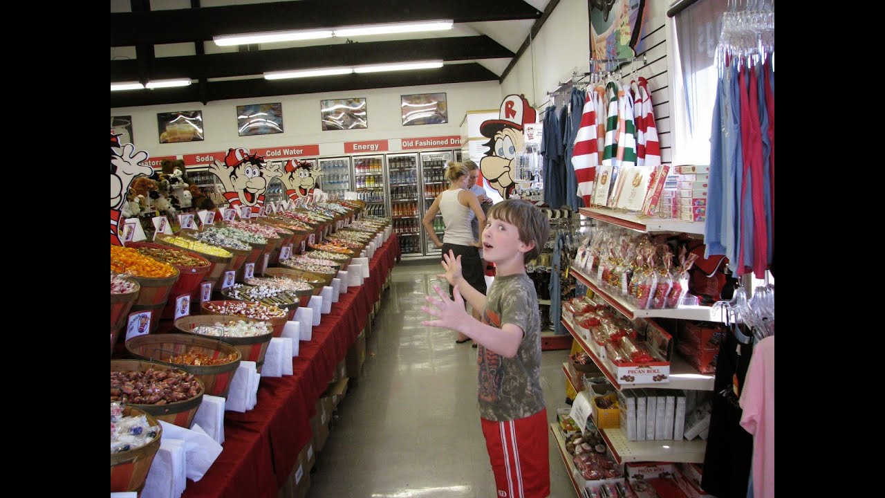 10 Best Candy Factory Tours In The World