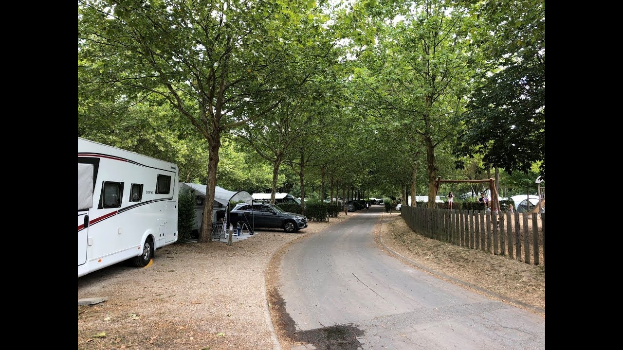 Paris - Camping und preiswert 2018 by ilicochannel