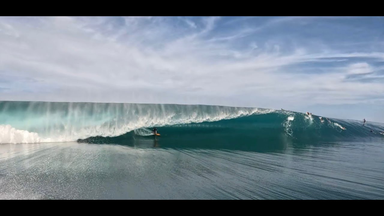 Teahupoo 23 by HUAprod