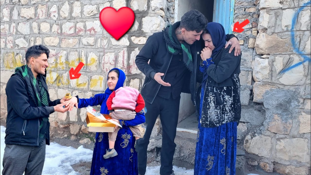 Every piece of firewood, every heartbeat: Afshin, survival, and a double love for Leila.❤❤