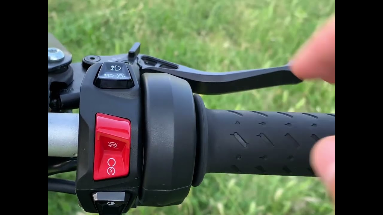 Aprilia Tuareg 660 controls overview