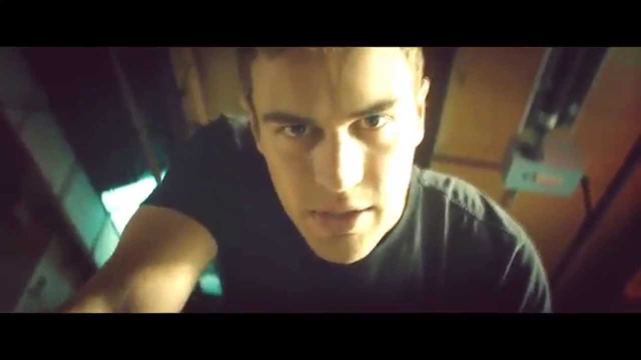 Tris & Four ♥ Love Runs Out
