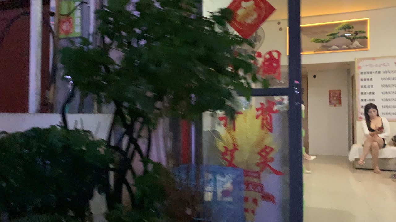 4月26日武汉六渡桥社区 Night in Wuhan Old Community