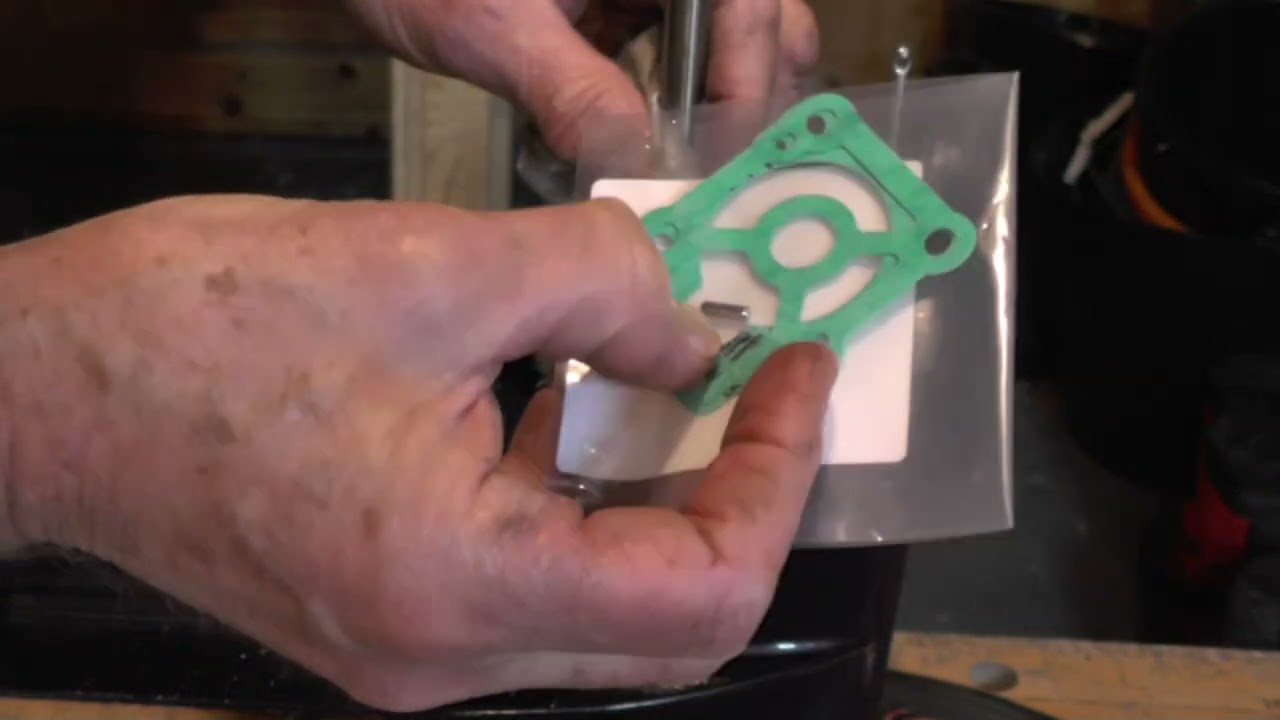 Tohatsu 9.8hp 2 Stroke Service Video   Part 2