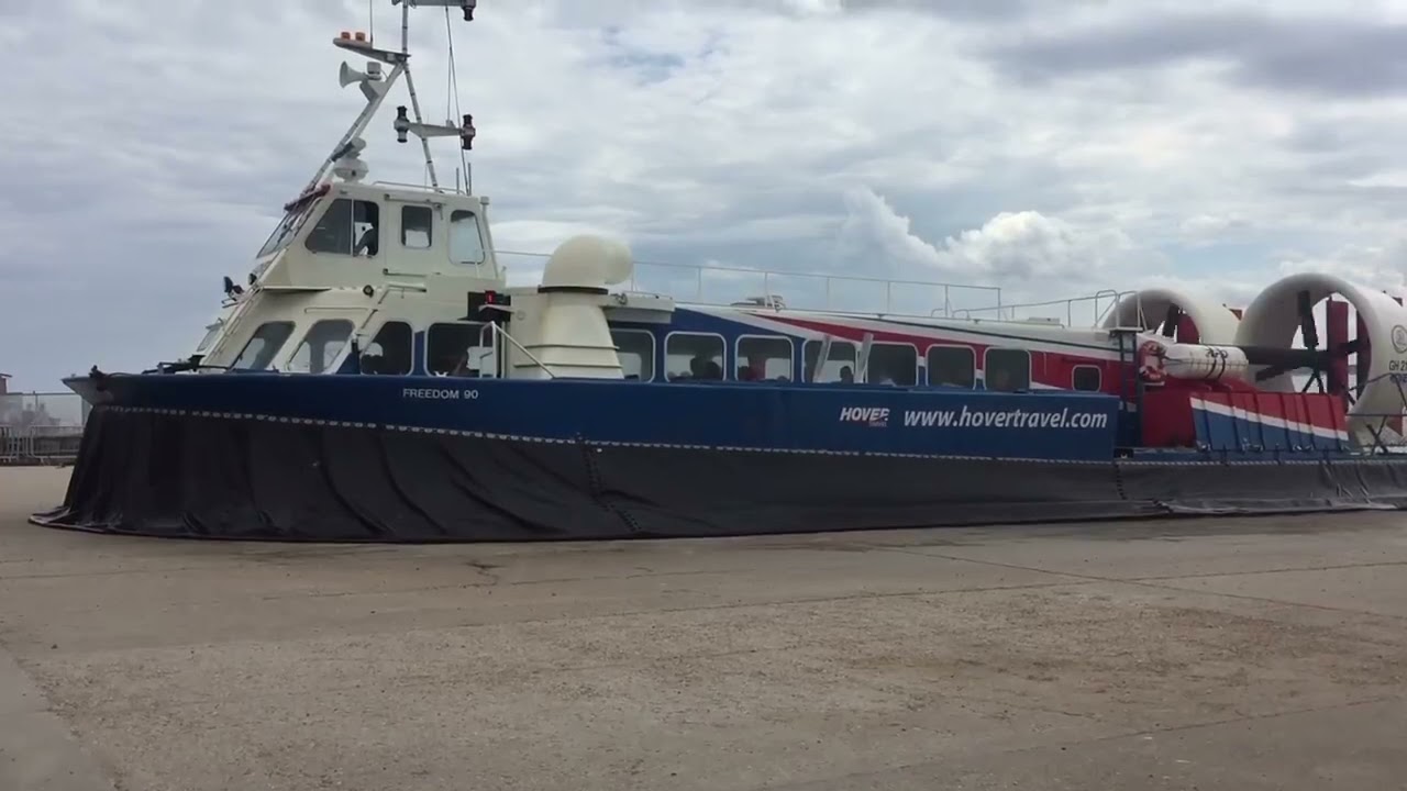 Hovercraft at Ryde to Isle of Wight 2016