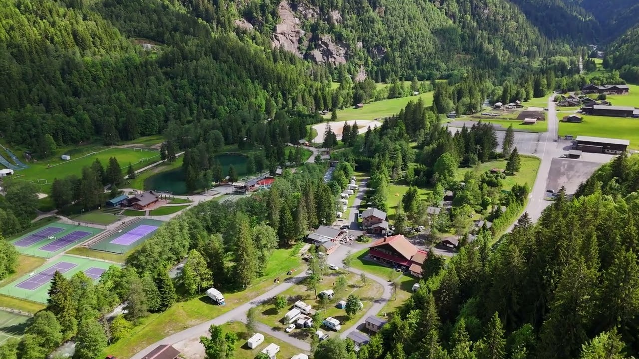 Camping le pontet depuis les airs