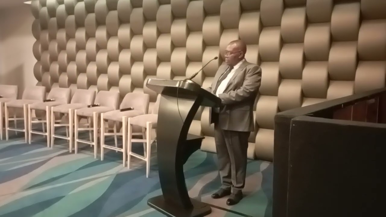 Mr Pfungwa Kunaka Min of Mines  addressing delegates @ Zimbabwe Mining Forum in Cape Town