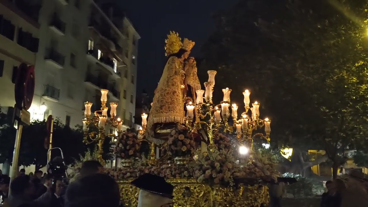 🔴 Procesión de la Virgen de los Desamparados Patrona valencia Por la Plaza del Museo 2025 Sevilla.
