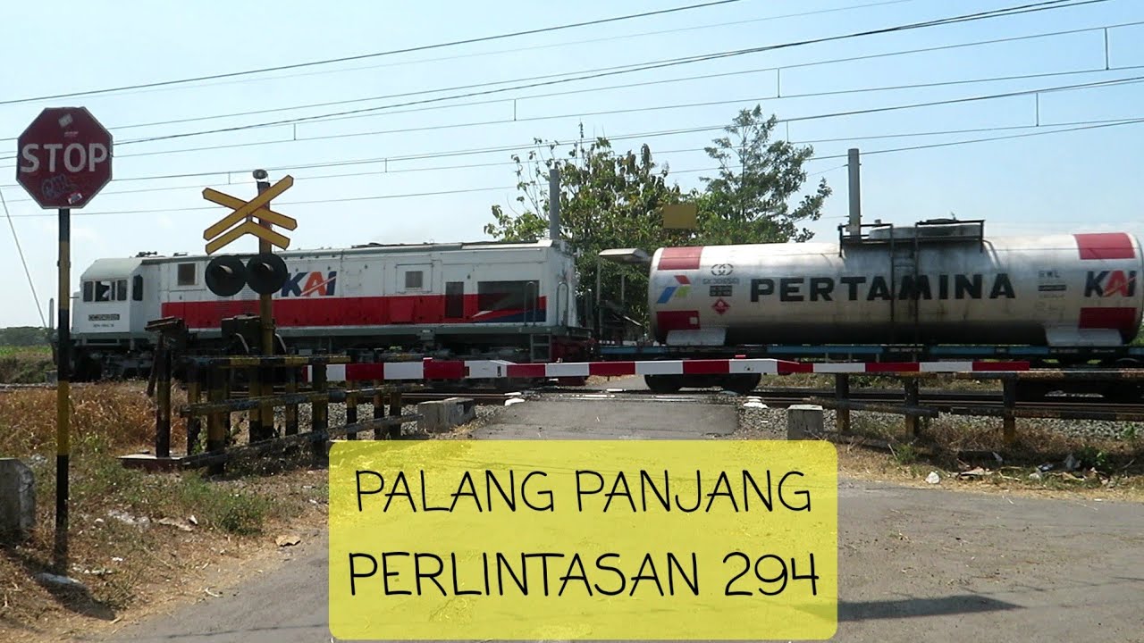 Palang Terlalu panjang di Perlintasan 294 Sumyang, Sirine Masih Seperti Biasanya....