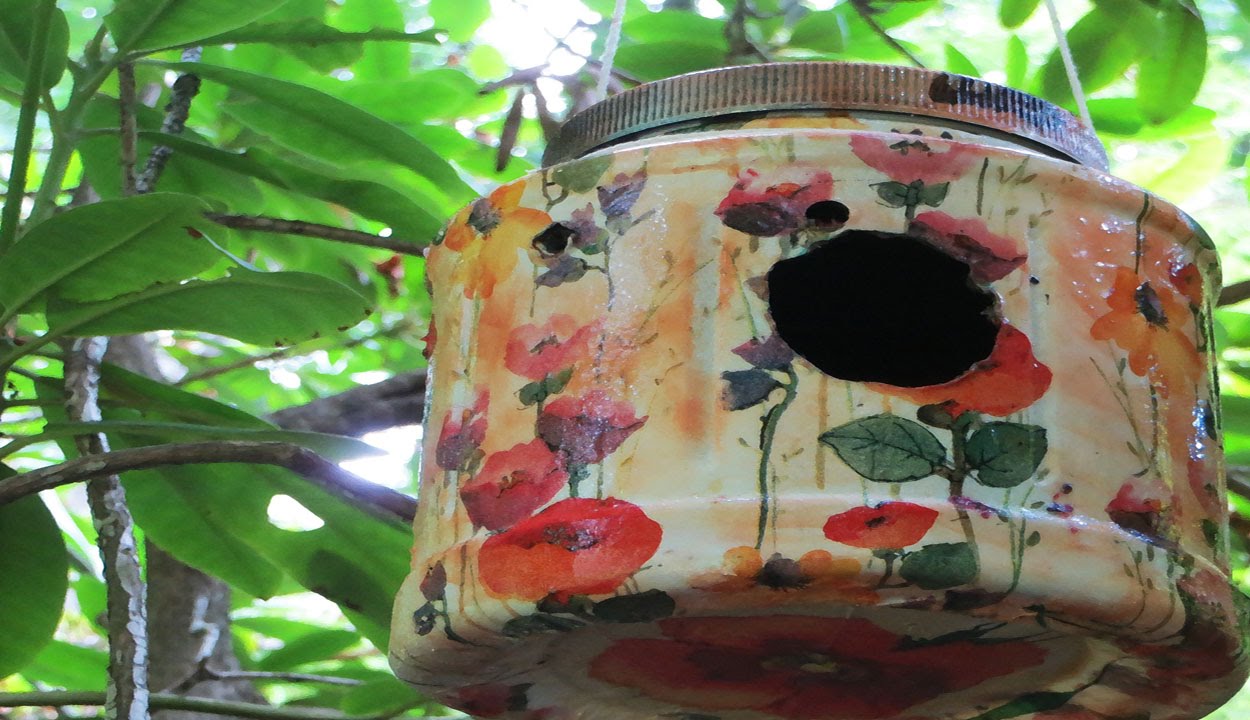 DIY Decoupage Plastic container to birdhouse