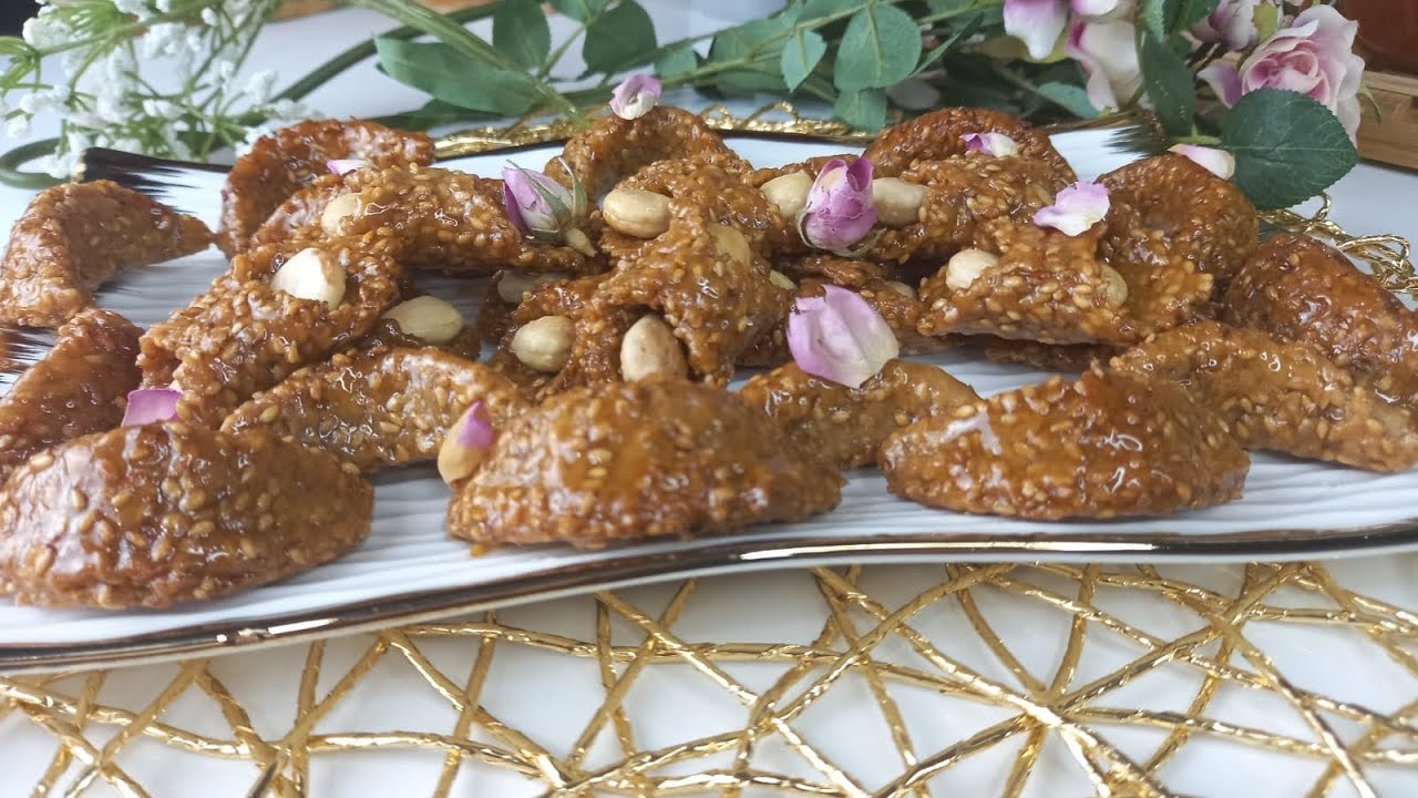 جوج أنواع معسلات بنفس العجين بليغات +كعيبات بالزنجلان