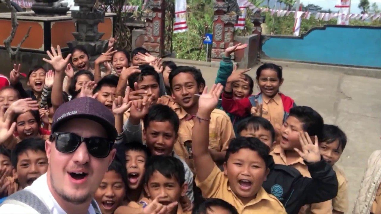 À l'école avec le prof nomade Épisode 01: Bali, Indonésie.
