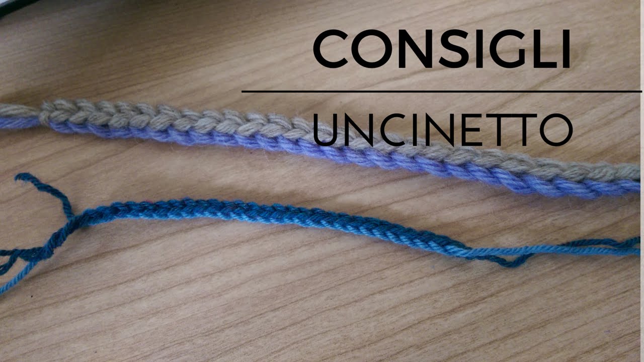 Laccio bicolore all'uncinetto