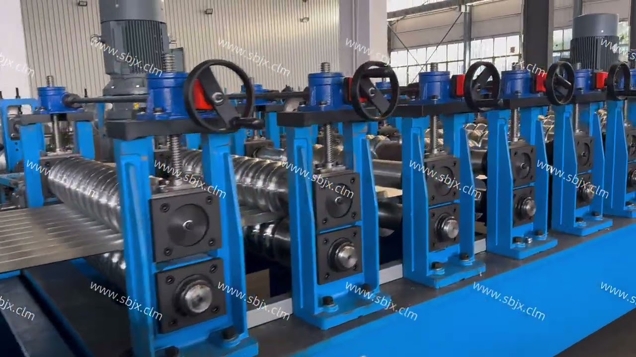 High speed fly cutting corrugation roll forming machine AMS system #rollformingmachine#shorts