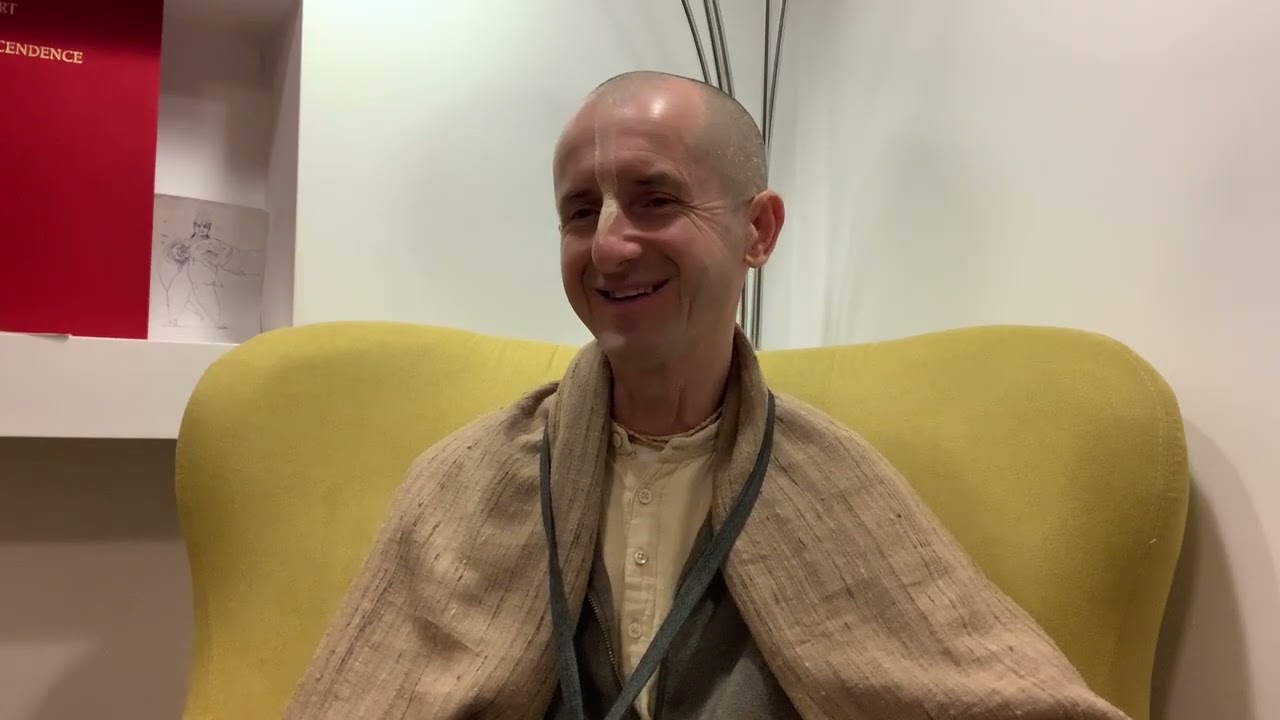 Használni mindent Krisna szolgálatában. Bhaktisiddhanta Thakura megjelenési napja. LilaSuka Dāsa