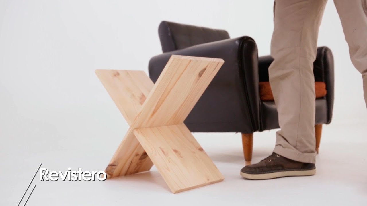 Revistero de madera con forma de X - Bricoman&iacute;a