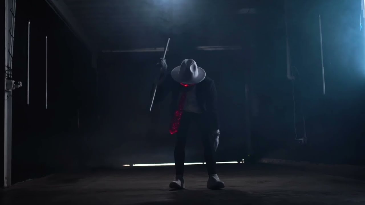 Medea Sirkas (Return Of The Funk) New Strutting Video
