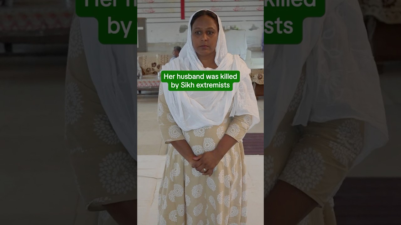 Husband and wife walk miles to share the Gospel in India