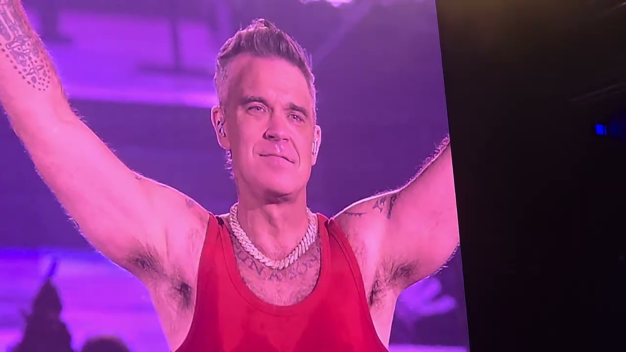 Robbie Williams, C stage & Garron Noone/The  Lottery Winners/ Millennium, Croke Pk Dublin 23/08/25