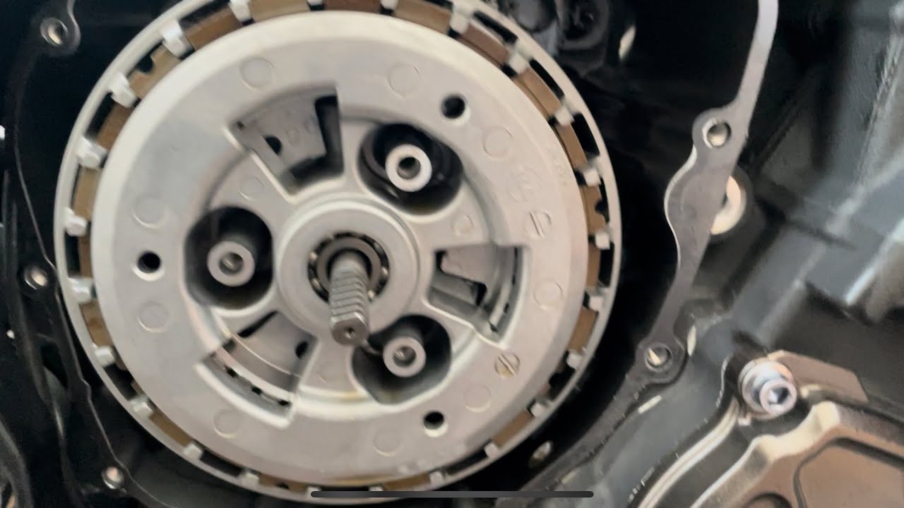 Clutch kit replacement for Yamaha MT10