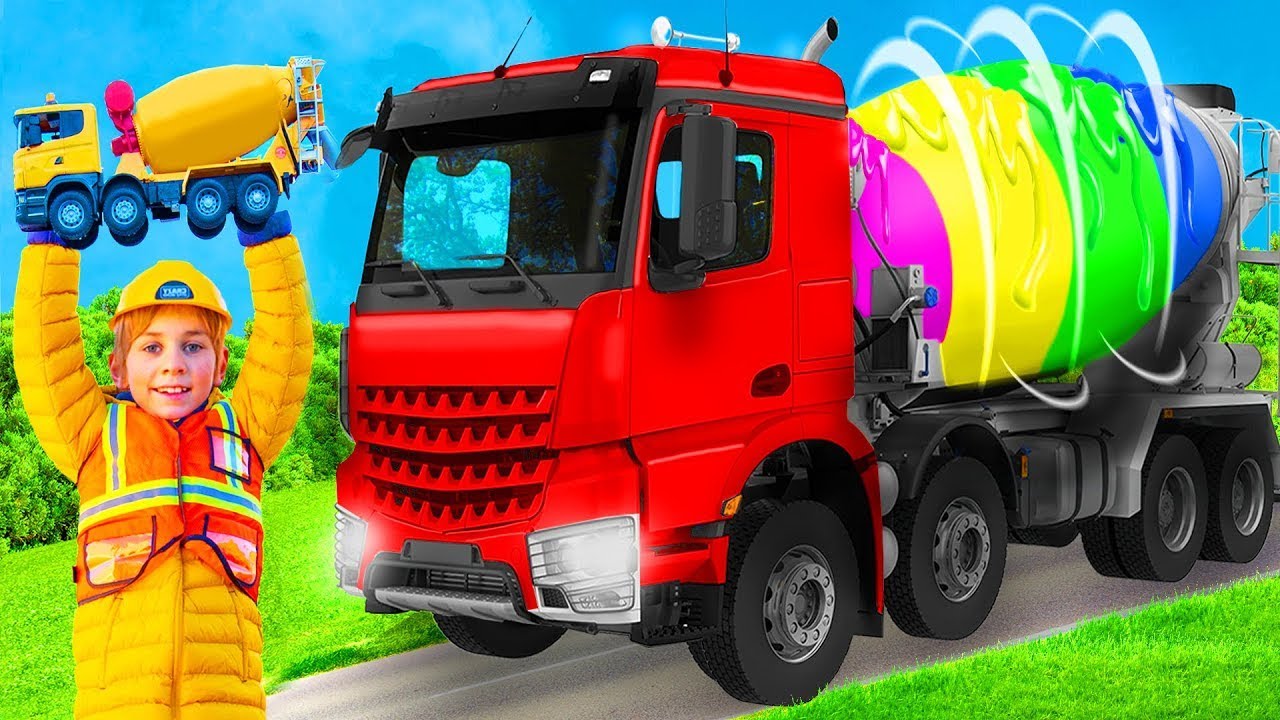 Çocuklar gerçek bir beton mikseri ile oynuyor.