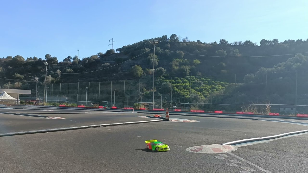 lc racing 1/14 emb practice session