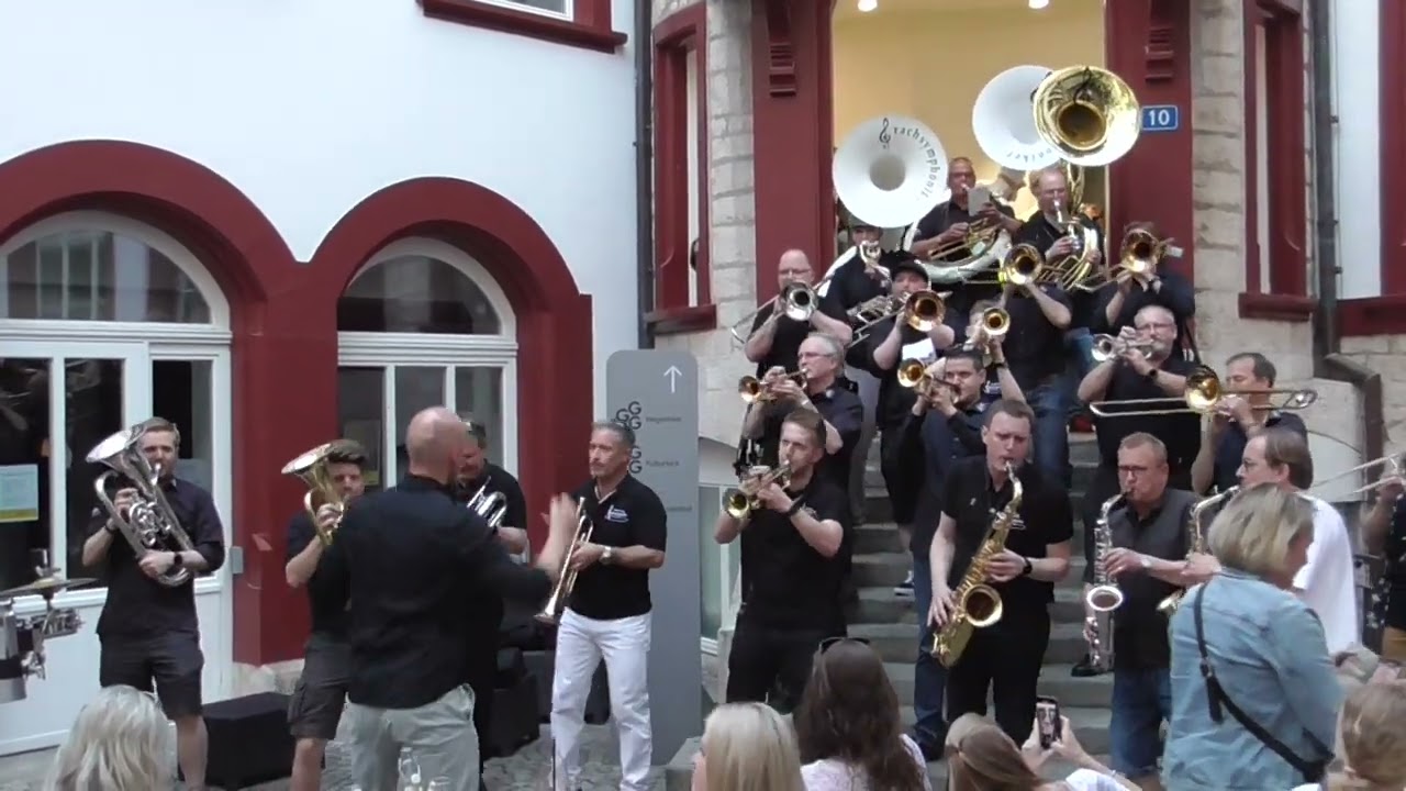 Grachsymphoniker Basel (Geburstagsständchen zum 7Jährigen Jubiläum 1777 Schmiedenhof/ 14.5.2022)