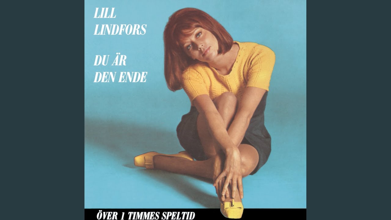 En man i byrån