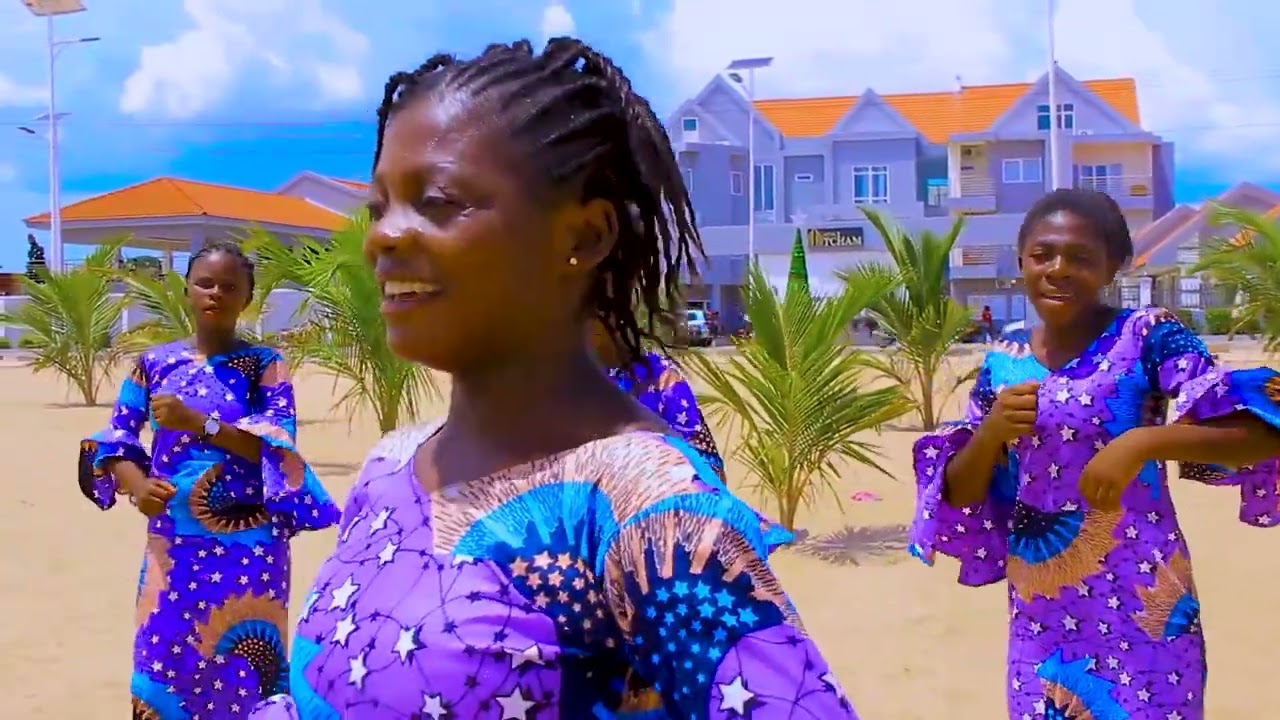 Mpenzi wangu nakupenda_ Chorale Saint Thomas d'Aquin ( officielle vidéo)