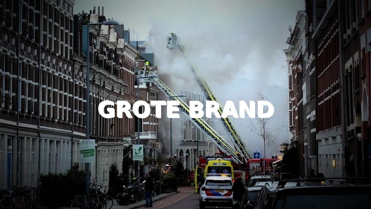 Veel rookontwikkeling bij Zeer grote brand in Sleutelmakerij | Hulpdiensten rukken groots uit! 