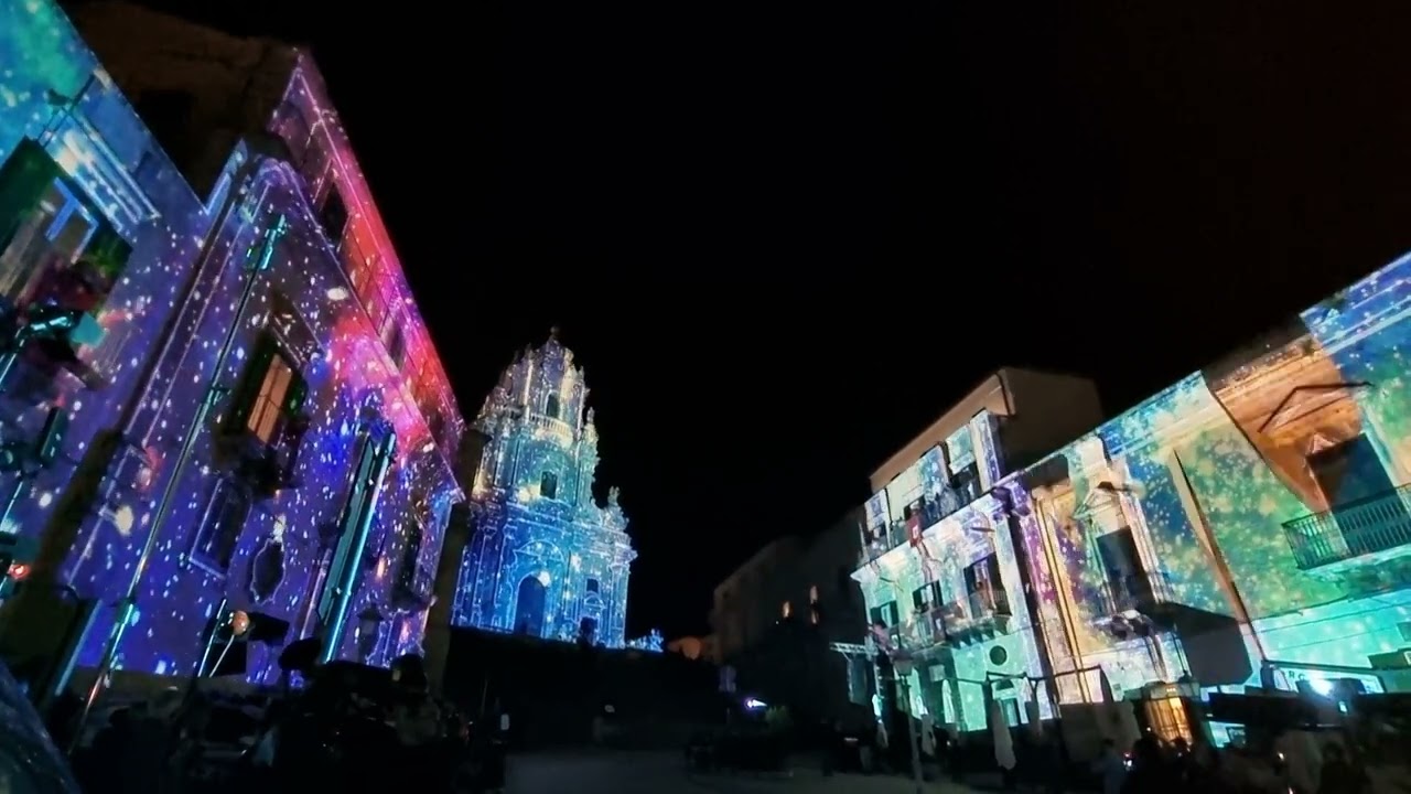 San Giorgio Ragusa 2024, mapping 3d su piazza duomo (video by Tano Licitra)
