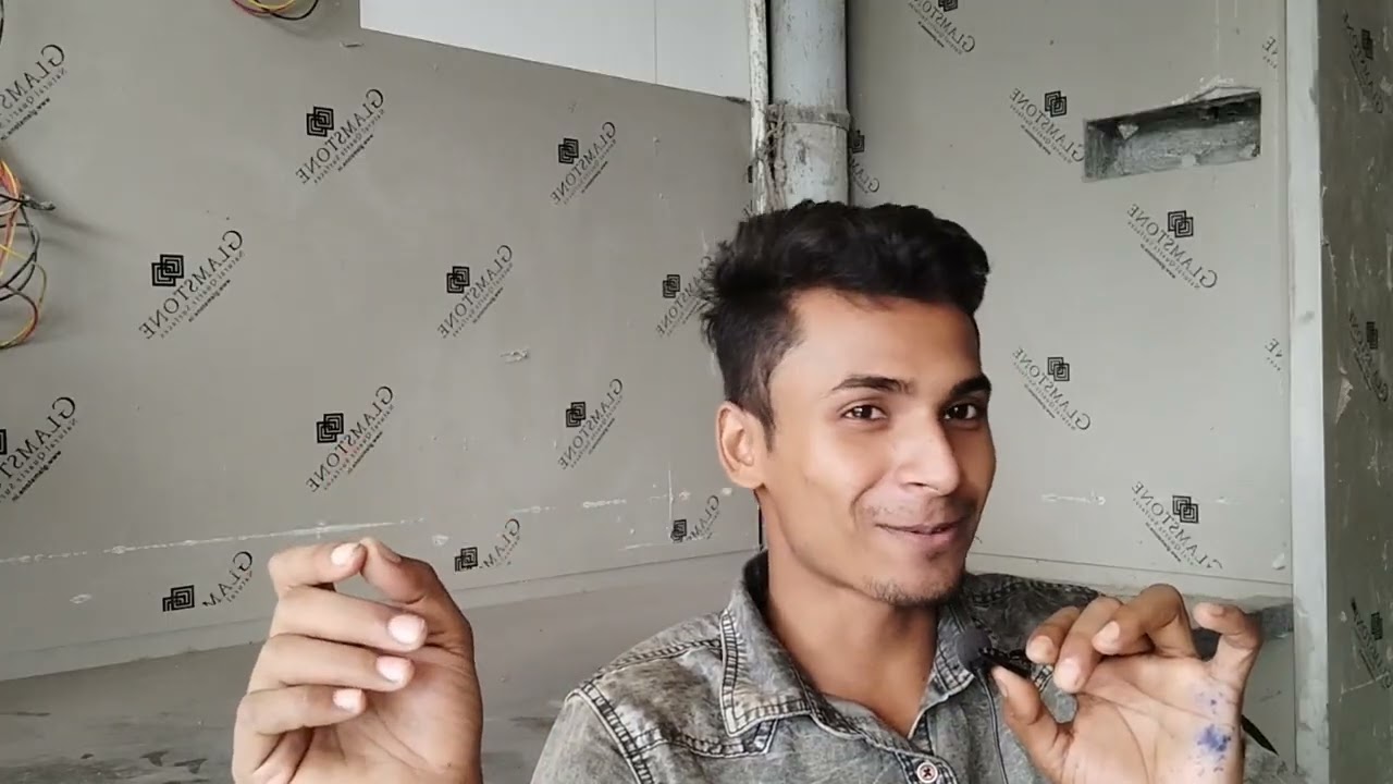 ট্রেন টা কি দুলছে