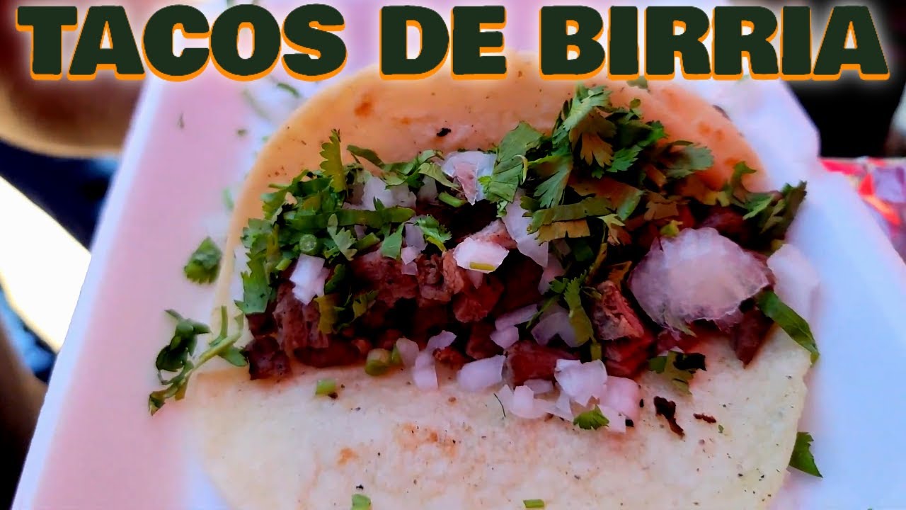 Disfrutamos unos tacos de birria en Puerto Vallarta, Jalisco