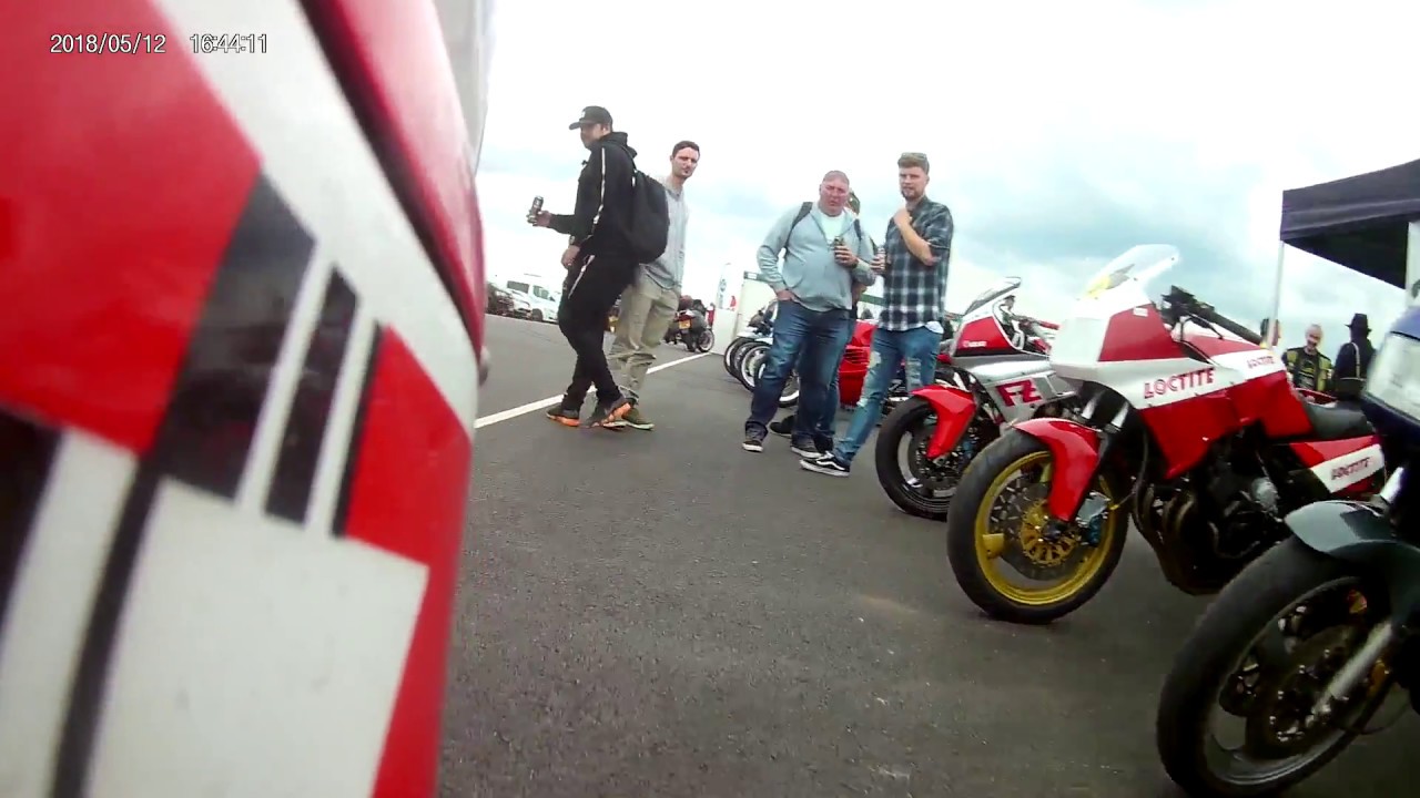 fz750 unsilenced, Donington classic track session
