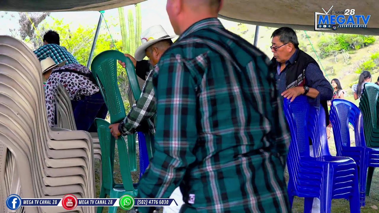 Fiesta desde el Tanque de Agua Potable, organizada por las diferentes Comunidades.