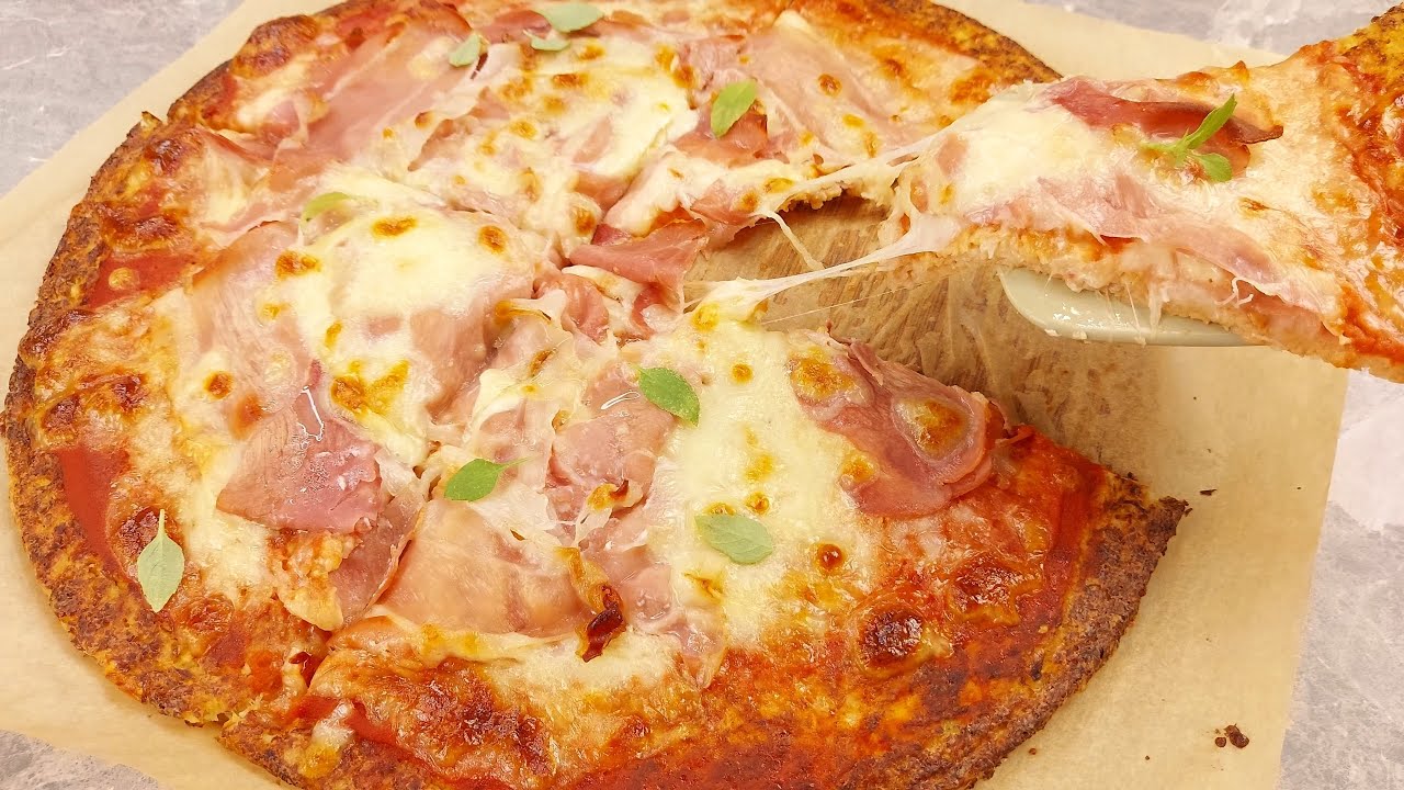 Pizza cu blat din Conopidă: Fără gluten / KETO / Blat din doar 3 ingrediente