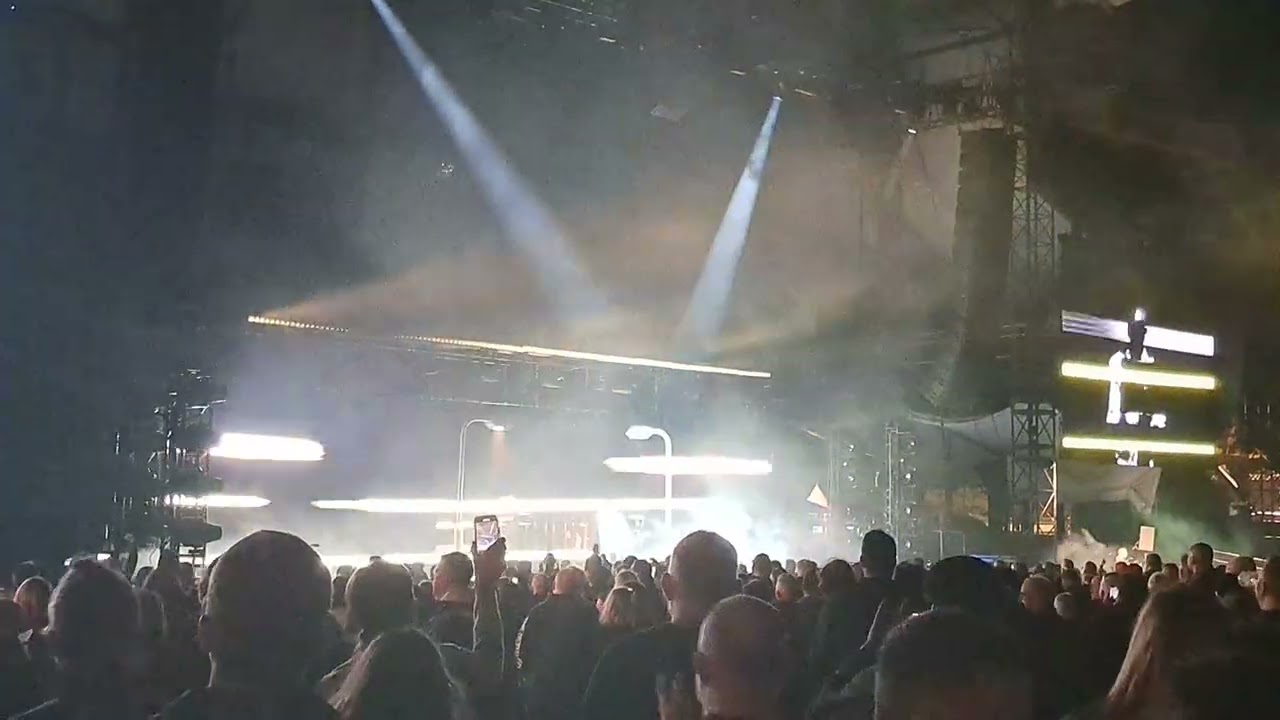 Pet Shop Boys cover of U2 - Where The Streets Have No Name - Huntington Bank Pavillion Chicago 2022