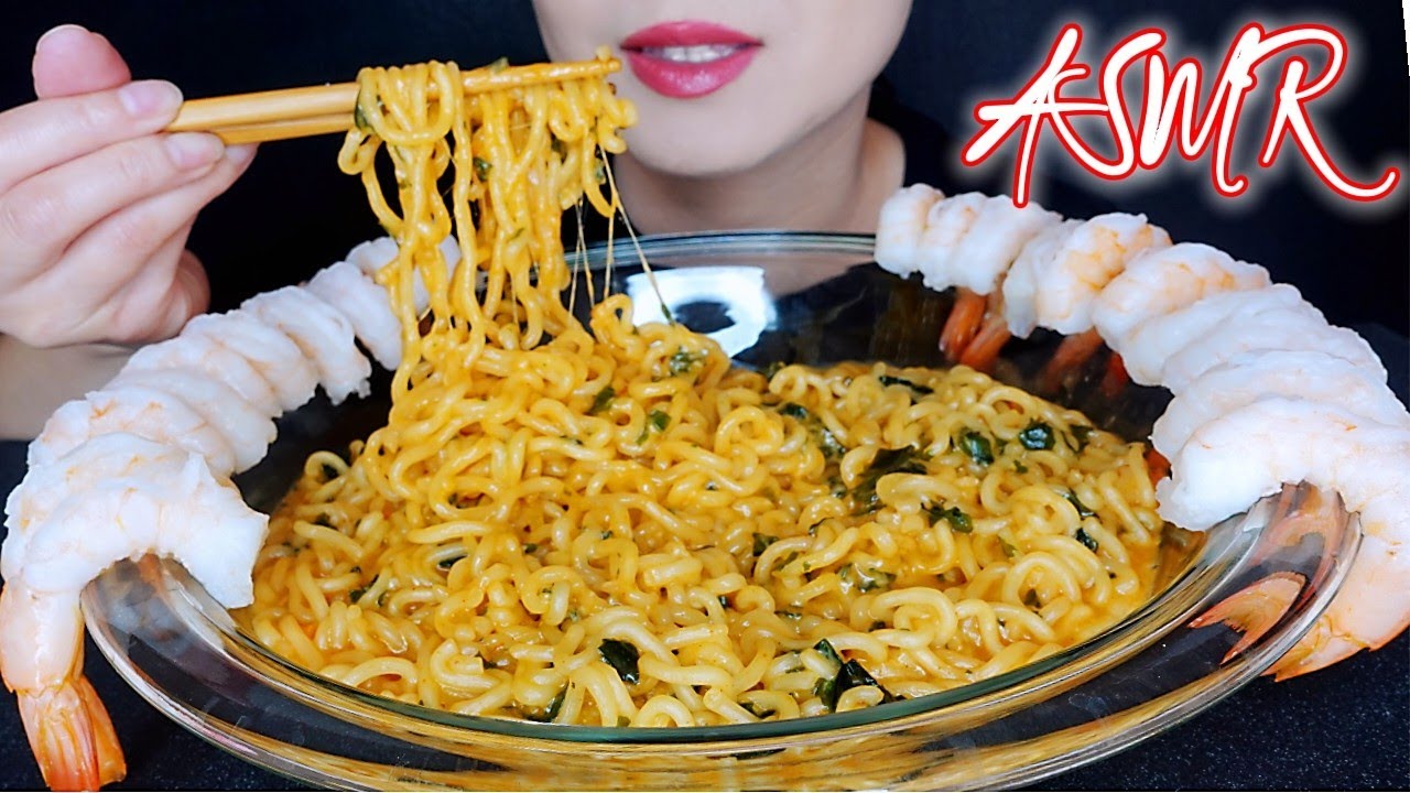 ASMR EATING SUPER CHEESY NOODLES ALONG WITH SHRIMP | D-LICIOUS ASMR