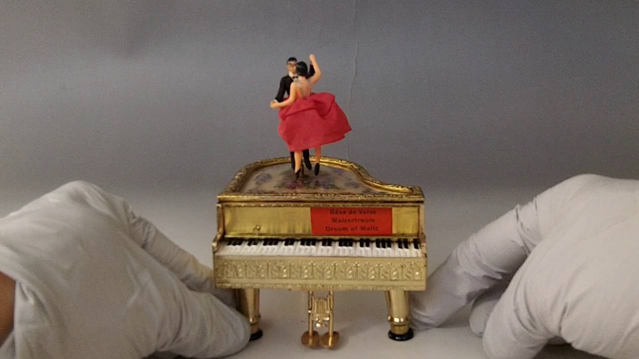 VINTAGE REUGE DANCING BALLERINA MUSIC BOX