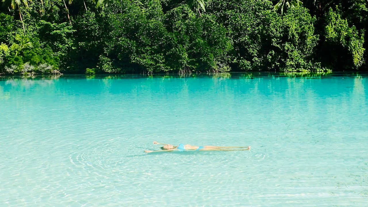 Sailing the Solomon Islands, Liapari Island, wreck dive
