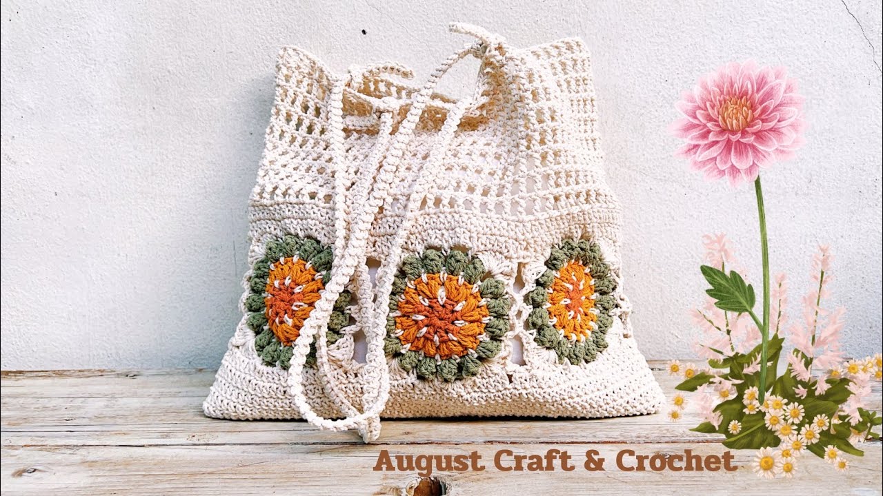 It's simple, but you'll want to use it every day. shoulder bag. Crochet granny square tote bag.