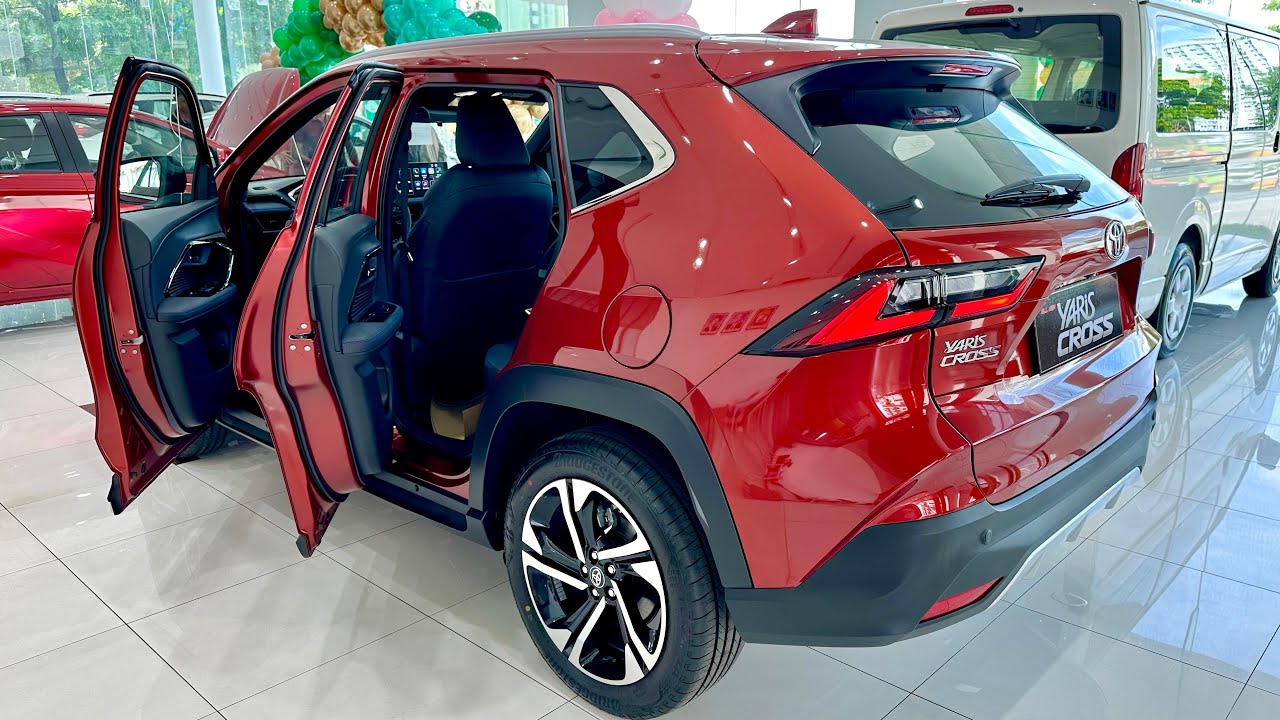 First Look ! 2024 Toyota Yaris Cross 1.5L - Luxury Small SUV | Red Color