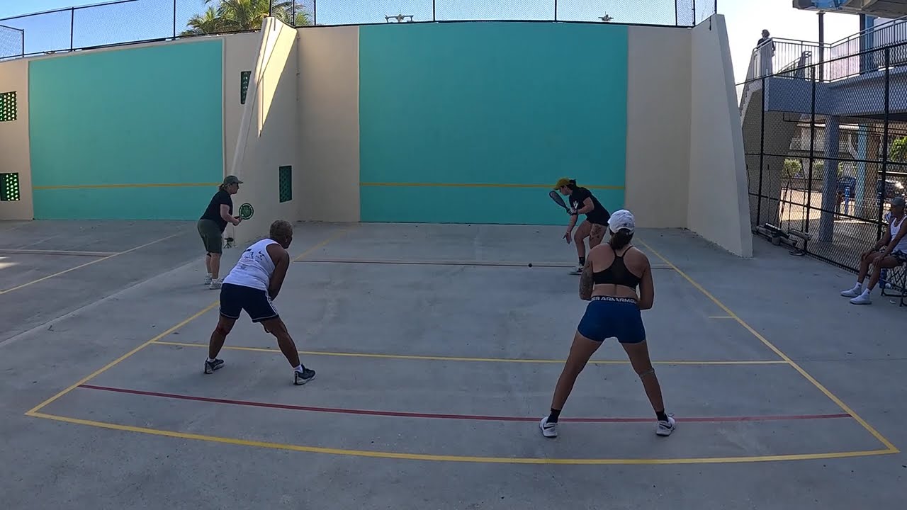 Kathy G & Chanis L vs Anita M & Arielle S