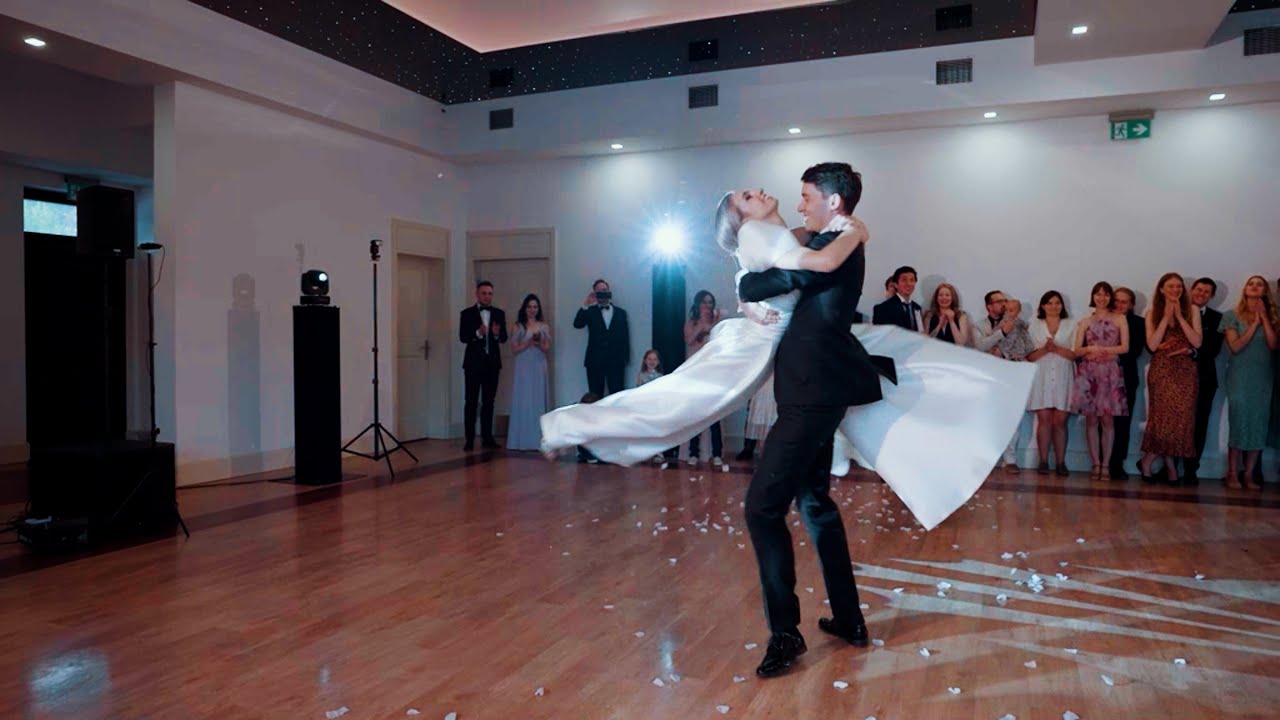 Klasyczny i elegancki pierwszy taniec Igi & Miłosza.