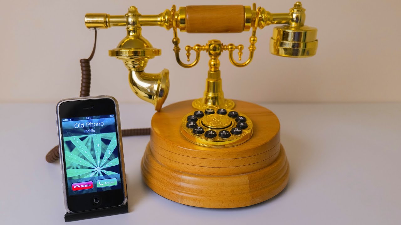 Apple iPhone 2G & Old Retro Phone Incoming Call