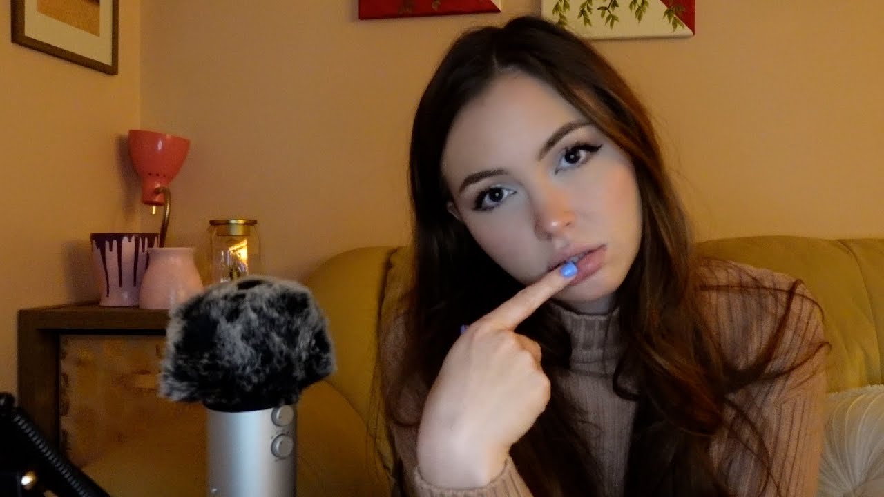 Lipgloss ASMR / Chatting, updates, life talk...kind of