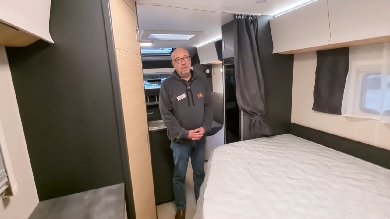 Der Hobby mit französischem Bett, Heckbad und RAUMGEFÜÜÜÜHL. | #reisemobile_duelmen_gmbh